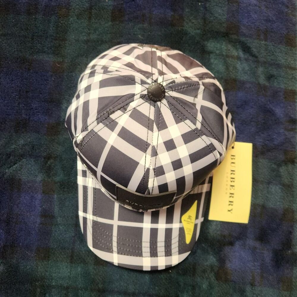 Burberry Black Nova Check Cap - Picture 8 of 8